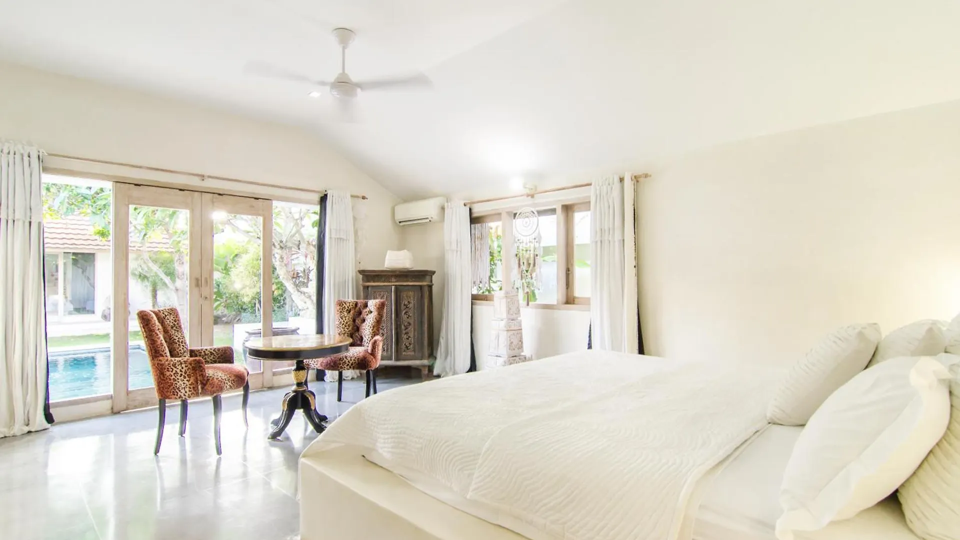 Luxurious&Spacious 4Br Villa In Seminyak